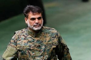 کنایه یک روزنامهنگار به دلواپسی عجیب نماینده کبودر آهنگ درباره عکس با فرح پهلوی/ تصویر