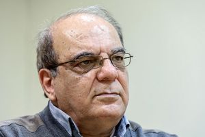 عباس عبدی: از علت‌های مهم گسترش فساد، حمایت مقامات بالا از مدیر متهم به فاسد است