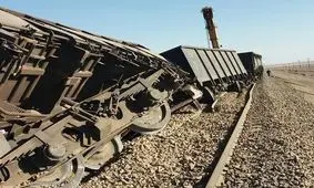 خروج هفت واگن باری در لرستان؛ انسداد مسیر ریلی شمال – جنوب/ ویدئو