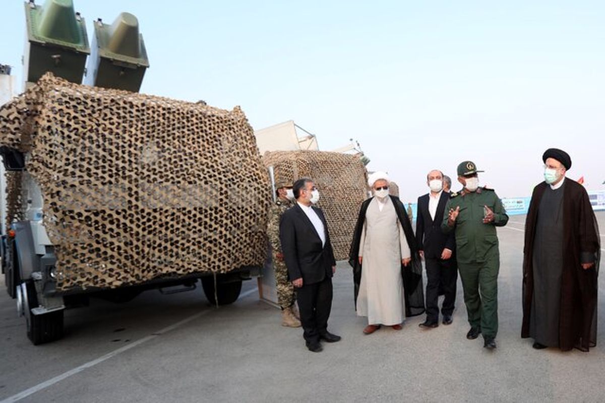 رئیسجمهور: مردم خیالشان از امنیت کشور آسوده است/ ارتش و سپاه در دل ملت جای دارند