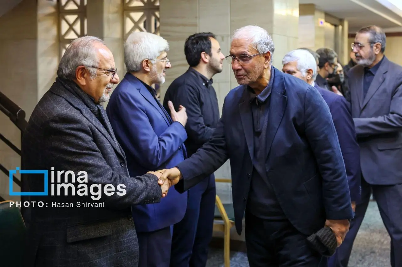 تصاویر: مجلس ترحیم اشرف بروجردی