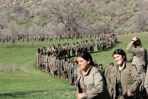 آتش‌زدن نمادین سلاح توسط گروه پ ک ک/ ویدئو