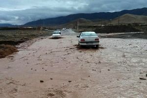 جاری شدن سیلاب در برخی مناطق خراسان رضوی/ ویدئو