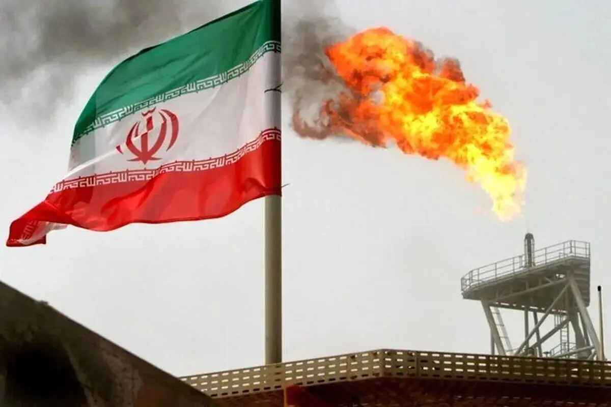 انتقاد کیهان به دولت شهید رئیسی؛ ۴ میلیار دلار گاز مشعل در سال ۱۴۰۰ بیهوده سوزانده شد