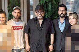 انتقاد شدید از رضا رشیدپور به خاطر عکس یادگاری‌اش با دست اندرکاران «عشق ابدی»
