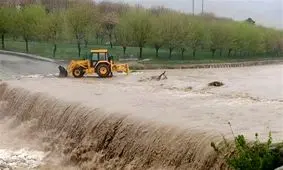 رودخانه خرم‌رود طغیان کرد؛ پل جهادگران زیر آب رفت/ ویدئو