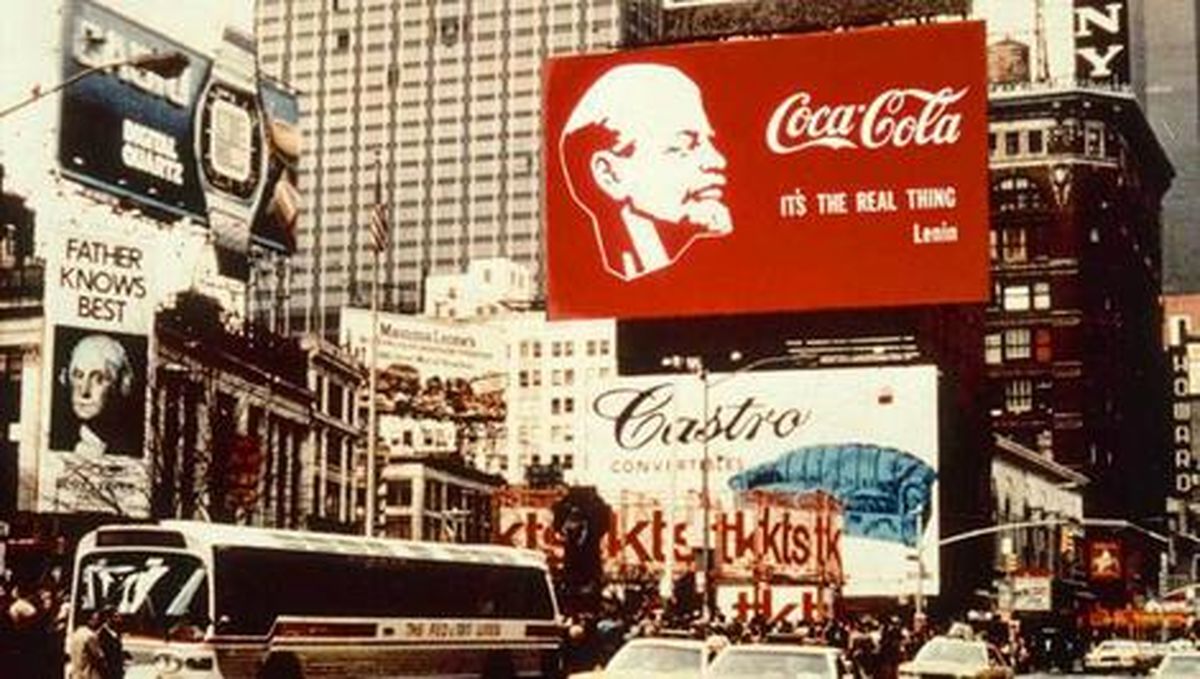 تصویر کوکاکولا و لنین در در میدان تایمز