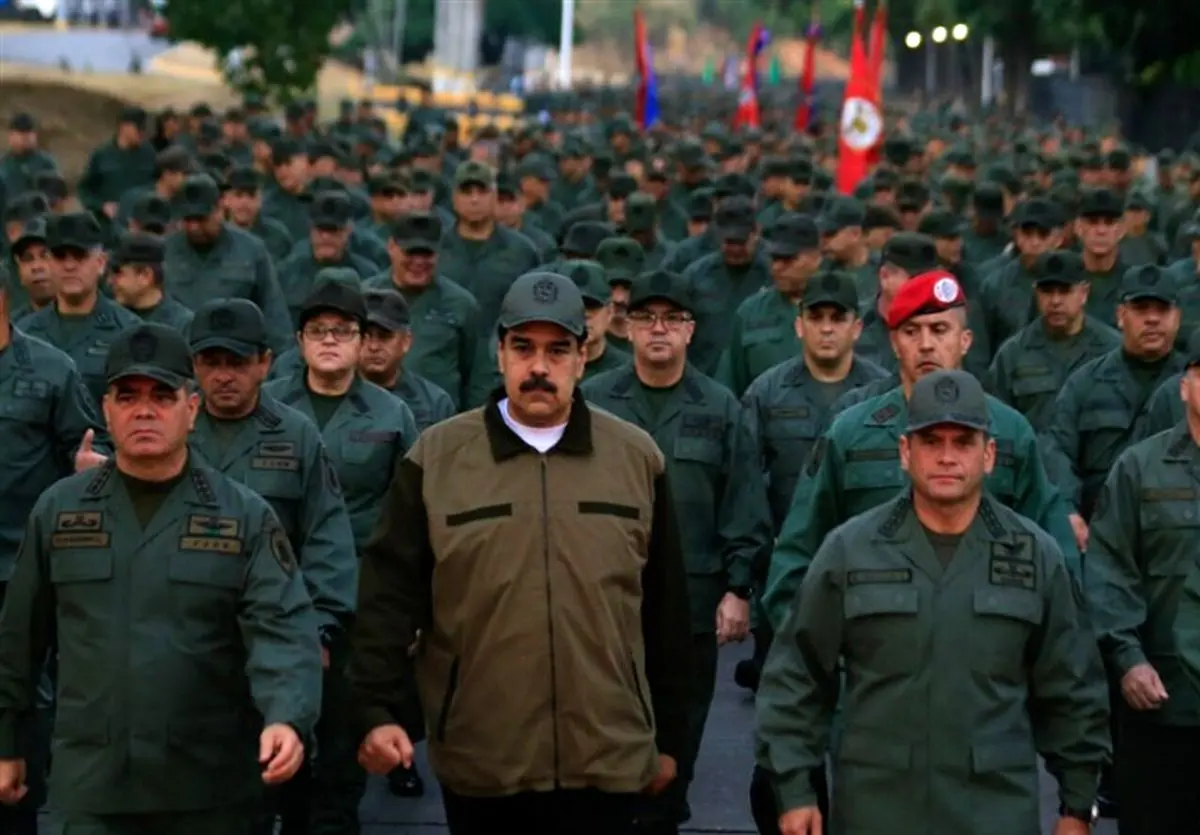 رئیس‌جمهور ونزوئلا: از نخستین ساعات صبح همه مردم برای دفاع از کشور بسیج شوند

