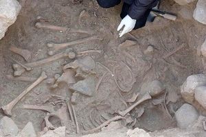 کشف بقایای تدفین ۴ انسان پشت یک سد