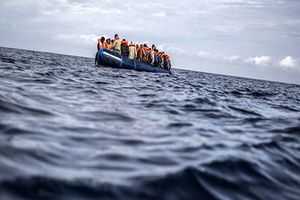 مرگ حدود ۴۰ مهاجر در نتیجه غرق شدن کشتی در سواحل ایتالیا

