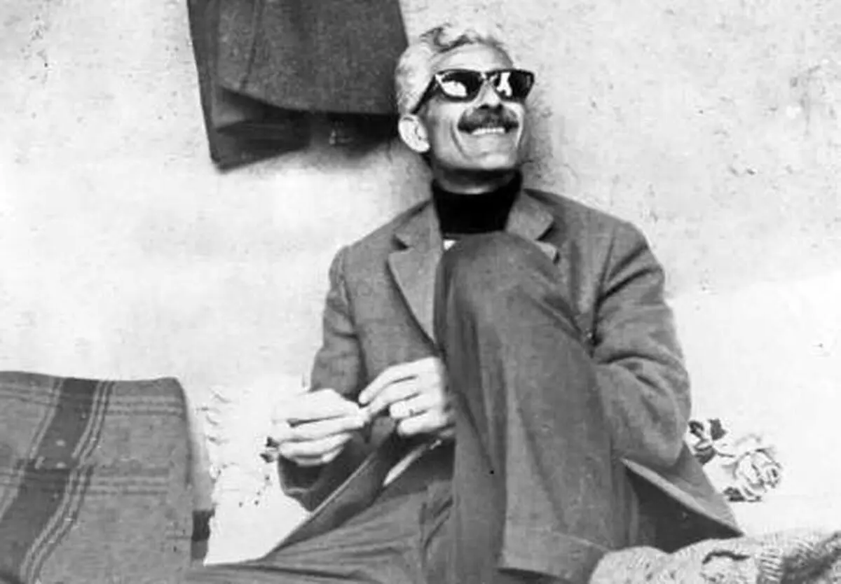 دست نوشته آل احمد در باره دینگرایی همسرش سیمین دانشور/ با مذهب مدتهاست که پیمان عدم تعرض بسته‌ام!