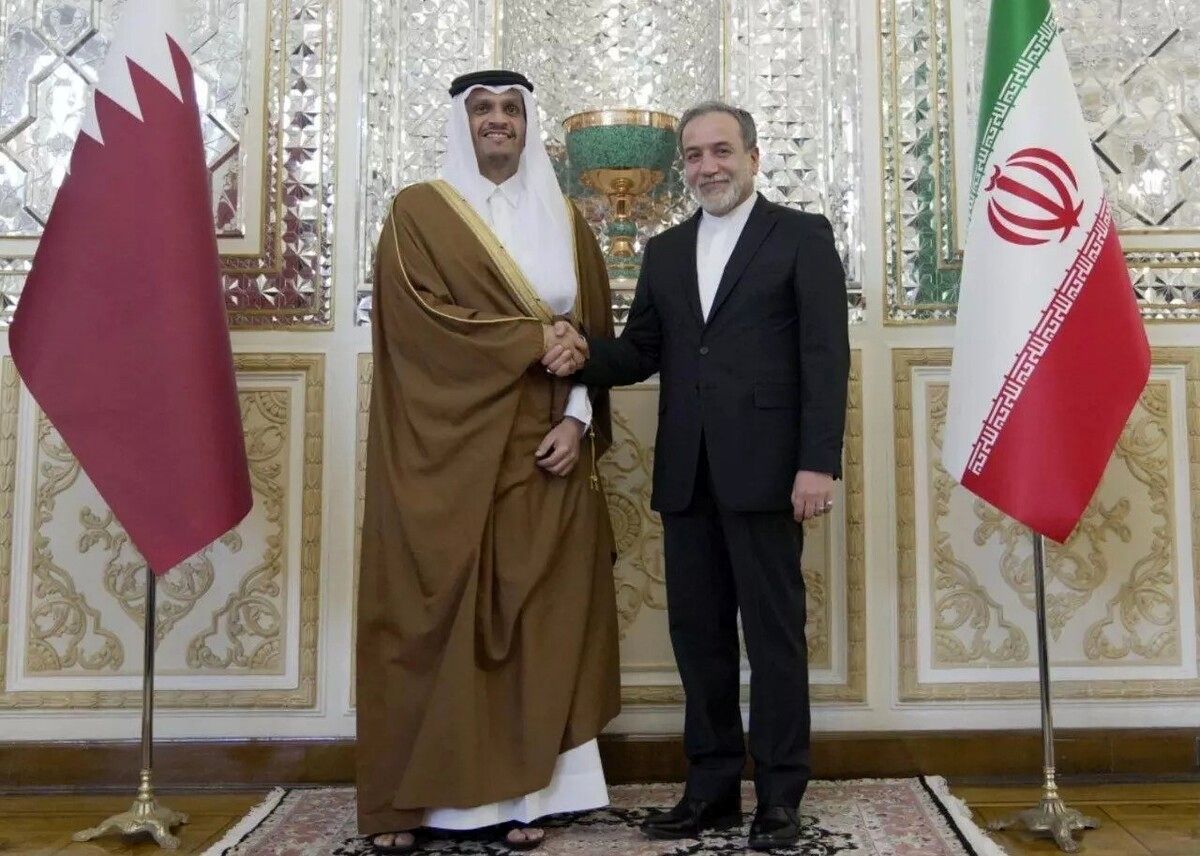 قطر چگونه حلقه محاصره ایران را تنگتر میکند؟/ قطریها به ازای هر تله بزرگی که در جناحین ایران کار میگذاشتند، یک شکلات هم به سیاستمداران ایرانی هدیه میدادند