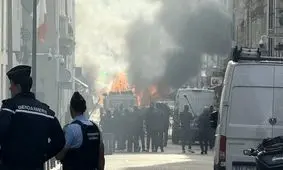 انفجار در نزدیک دفتر نخست وزیری فرانسه هنگام گردهمایی رهبران سیاسی/ ویدئو