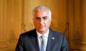 انتقاد حسن شریعتمداری به رضا پهلوی/ 4 پادشاه ما در خارج از مملکت فوت کردند یعنی جامعه ایران استبداد را نپذیرفته است/ آیا ملت ایران دل به کسی می بندند که آمدن خودش را بر بال فرشتگان جنگ بسته است؟/ ویدئو