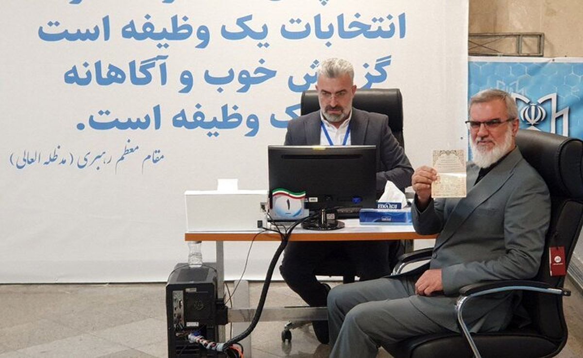 محمد رویانیان داوطلب کاندیداتوری انتخابات ریاست‌جمهوری شد

