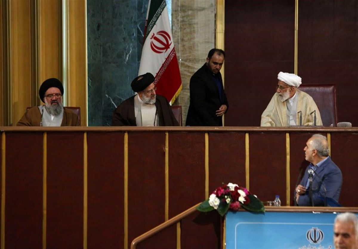 جایگزینی «حسینی بوشهری» در سمت «رئیسی» در مجلس خبرگان رهبری