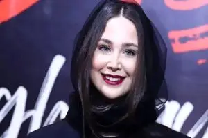 تینا یلان، بازیگر سریال «اجل معلق» در اکران «گوزن‌های اتوبان»