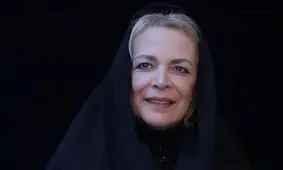 اولین تصویر از مراسم ختم بیتا فرهی در خانه