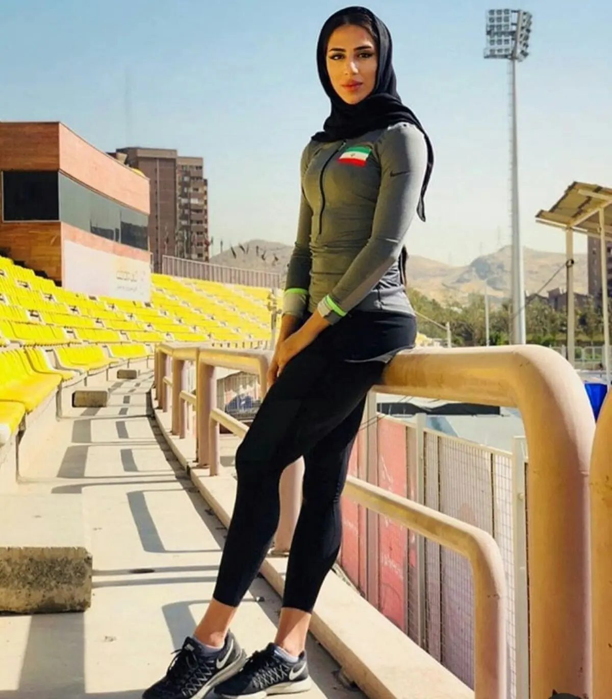 مریم محبی: یا همه زندگی من را بپذیر یا من را کلا نپذیر /ویدئو