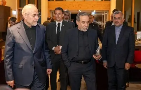 ویدئویی از عزیمت هیات مذاکره کننده ایران به ساختمان محل مذاکرات با آمریکا