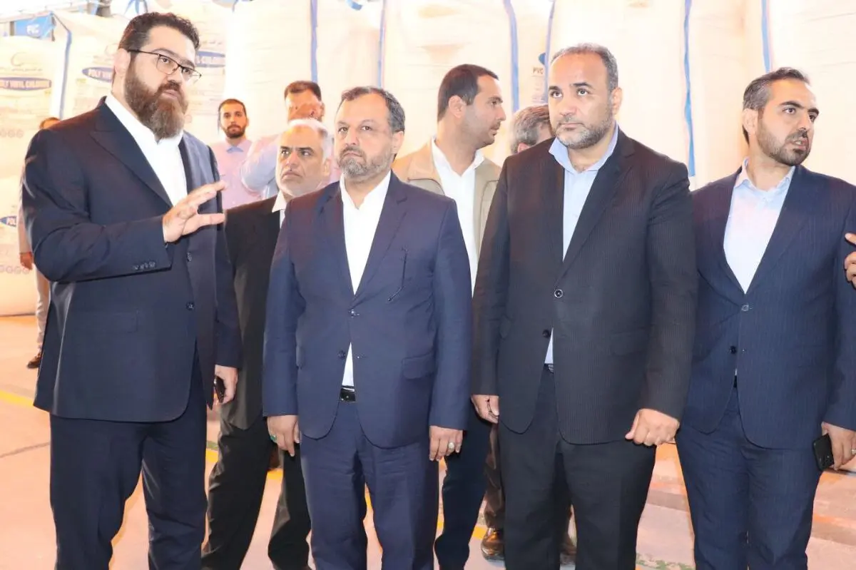 مذاکره با وزیر امور اقتصادی و دارایی در راستای اجرای طرح های توسعه هافمن
