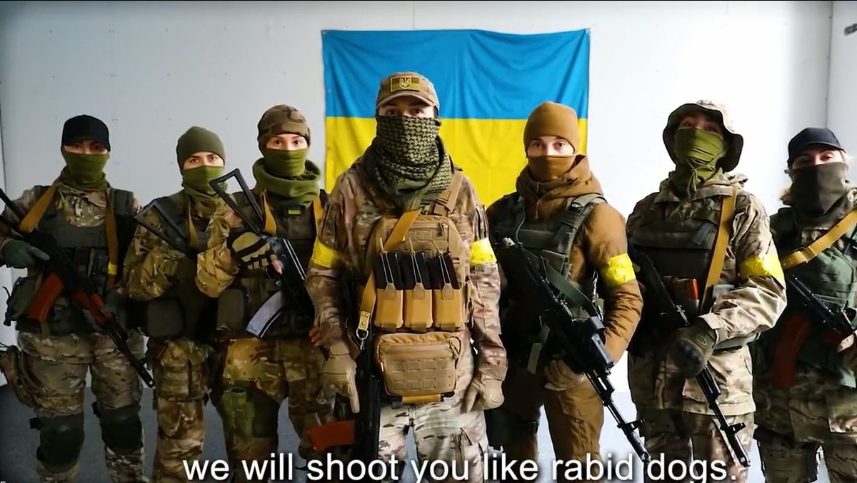 اعلام موجودیت گروهی از زنان شبه نظامی اوکراین برای جنگ با روسیه/ ویدئو