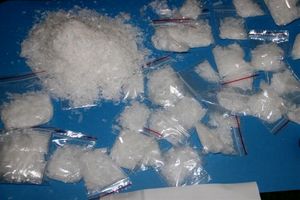 کشف ۱۰ کیلوگرم مواد مخدر از نوع شیشه