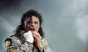 سفر در زمان؛ «مایکل جکسون و ترامپ در یک جت شخصی»؛ سال 1369