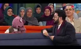 تقلید صدای بامزه الهی‌ قمشه‌ای در برنامه جناب‌ خان/ ویدئو