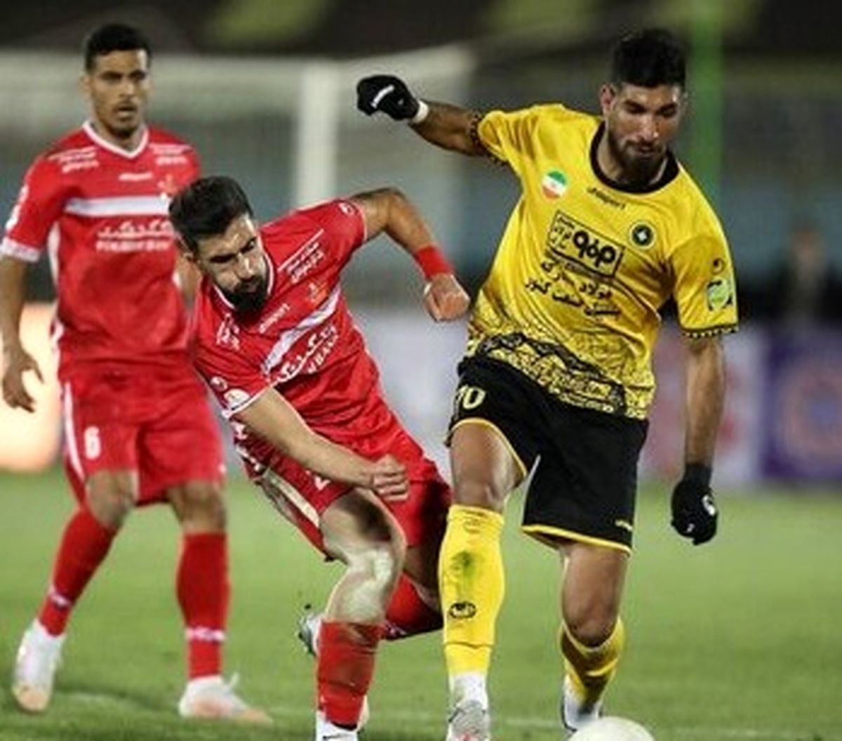 ۴۰ میلیارد برای مهاجم پرسپولیسی؟