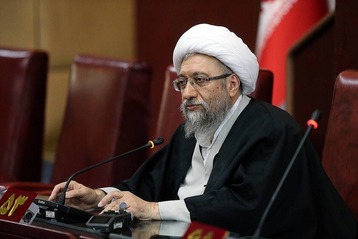 آملی لاریجانی: تضعیف نظام حرام است، باید در انتخابات شرکت کنیم