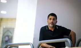 طوفان دبیر علیه فوتبال |‌ «آمار دارم که آدم‌هایشان با اینترنشنال ارتباط دارند» |  دبیر با چه جایگاهی وارد زمین فوتبال شده است؟