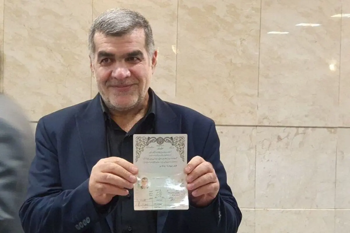 اکبر نیکزاد داوطلب کاندیداتوری انتخابات ریاست‌جمهوری شد
