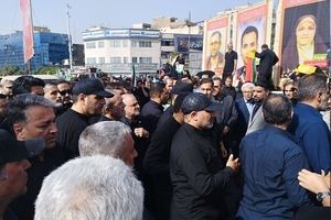 حضور رئیس جمهور در مراسم تشییع پیکر شهدای اقتدار/ ویدئو

