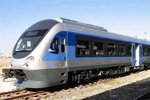 توقف 10 ساعته قطار جوپار تهران-بندرعباس در ایستگاه؛ مسافران در واگن‌ها حبس شده‌اند