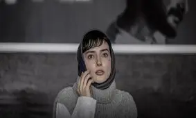 چهره پاییزی نورا محقق بازیگر نقش آوا در سریال شغال