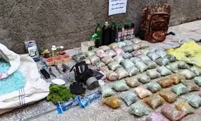 ‌‌انهدام تیم خرابکاری در آبدانان/ کشف انواع بمب و ‌‌مواد خطرناک منفجره/ ویدئو