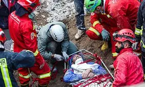 دومین کارگر محبوس شده زیر آوار در خرم‌ آباد