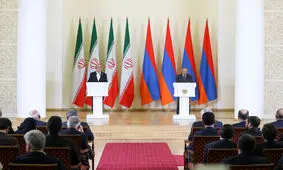 نخست‌وزیر ارمنستان: توافقات اخیر زمینه‌ساز دسترسی ریلی ایران به دریای سیاه است/ سیاست و حمکرانی در منطقه قفقاز باید قفقازی بماند/ از کوه‌های آرارات تا فلات ایران نسیم تاریخ، بوی شعر و موسیقی و مهمان‌نوازی را به سوی هر دو مرز برده است