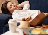 چرا بعد از غذا خواب آلود می شویم؟
