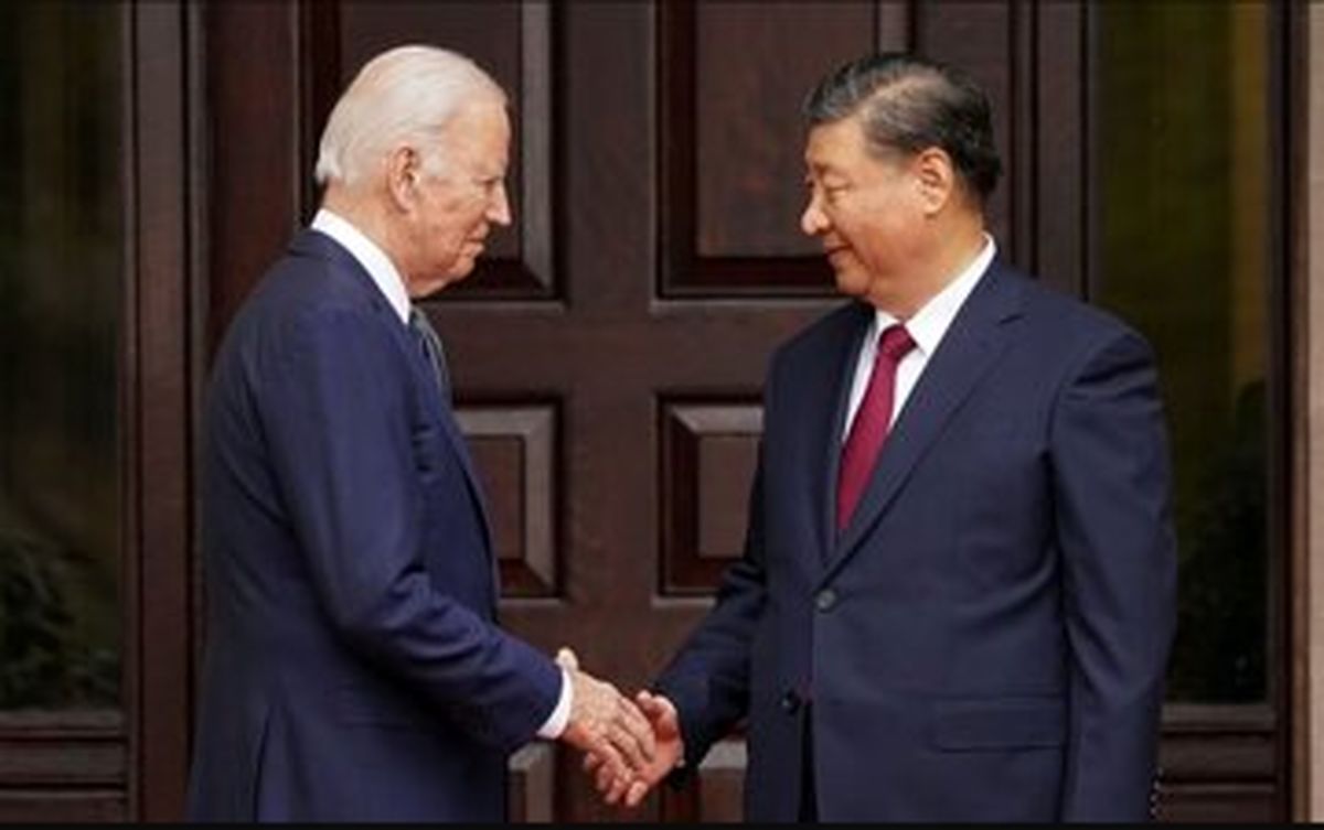بایدن با تصویری در موبایلش، رهبر چین را غافلگیر کرد/ عکس

