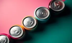 خطرات کافئین نوشیدنی های انرژی زا برای کودکان