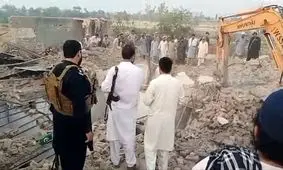 تلفات بمب‌گذاری انتحاری در پاکستان به ۱۲ کشته رسید

