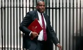 وزیرخارجه بریتانیا مستقیم از کاخ‌سفید به ژنو می‌رود تا با عباس عراقچی دیدار کند