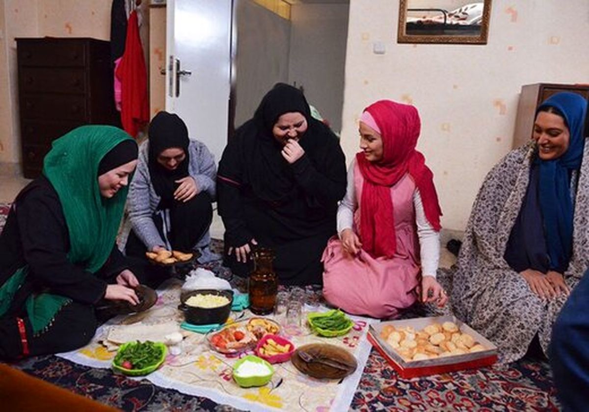 سحر قریشی و ملیکا شریفینیا در «پانسیون دختران»/ عکس