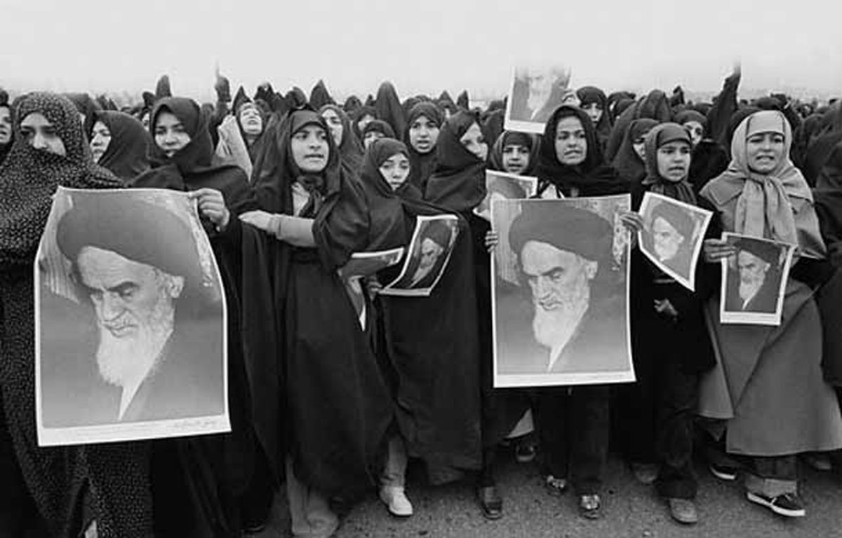 44 سال قبل در چنین روزی، حجاب در ارتش اجباری اعلام شد