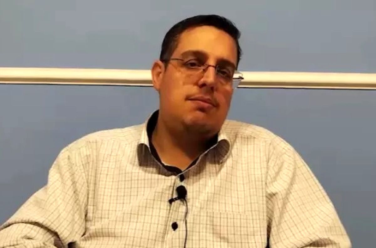 یکی از مدافعین قانون حجاب: هر روز در شبکه خانگی شلوارشان را می کشند پایین!/ ویدئو