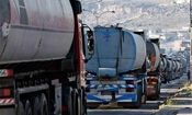 کندی تردد نفتکش‌های سوخت‌رسان به‌ دلیل ترافیک فوق‌سنگین در جاده‌ها

