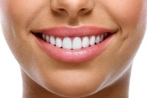 سفید کردن دندان با ۳ ماده طبیعی