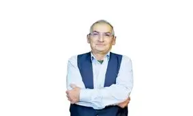 زیباکلام: بخش عمده درآمدهای کشور دست نهادهایی است که پاسخگو نیستند

